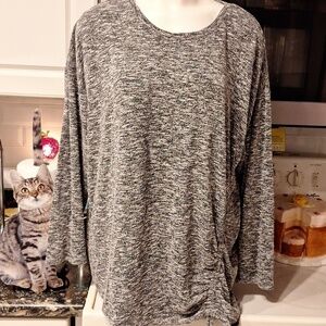 A womens Design History stretch top size XXL